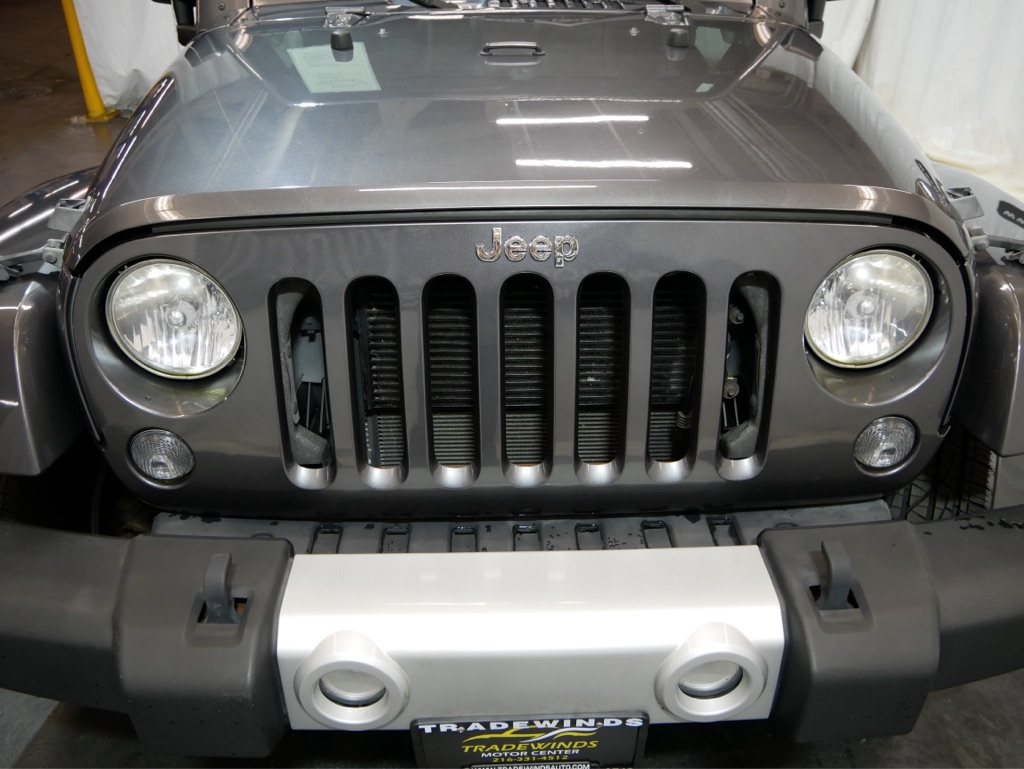 Photo 4 of 2014 Jeep Wrangler Sahara