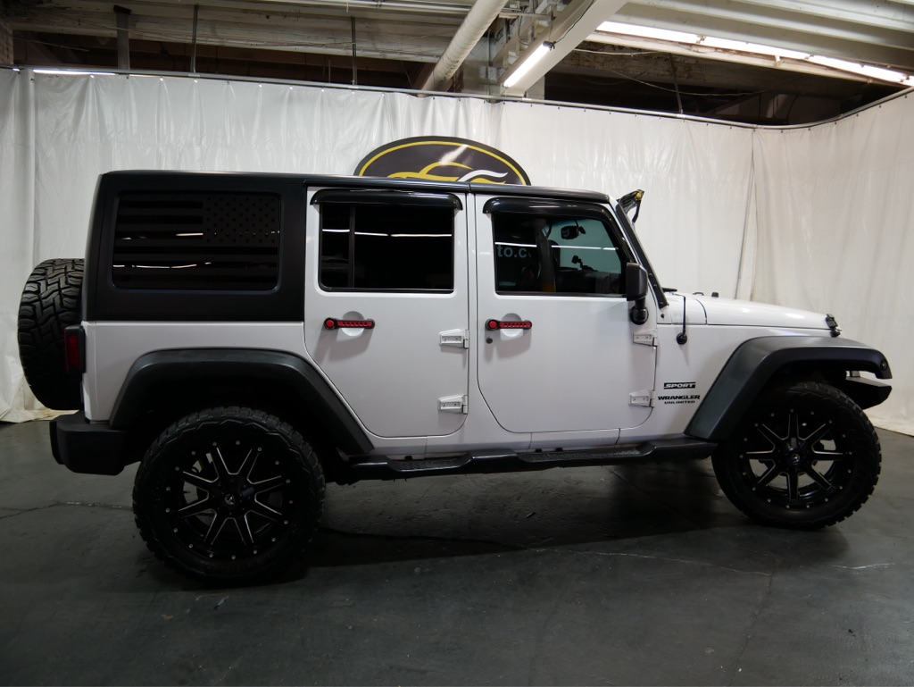 Photo 4 of 2016 Jeep Wrangler Unlimited Sport S