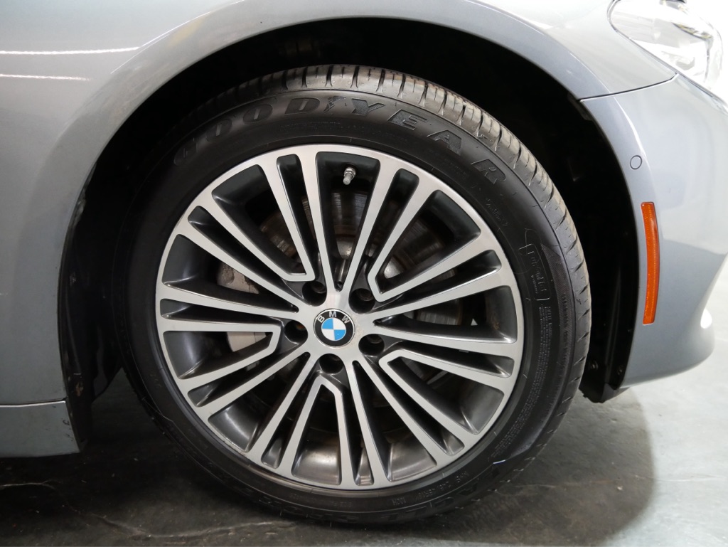 Photo 3 of 2019 BMW 5 Series XI