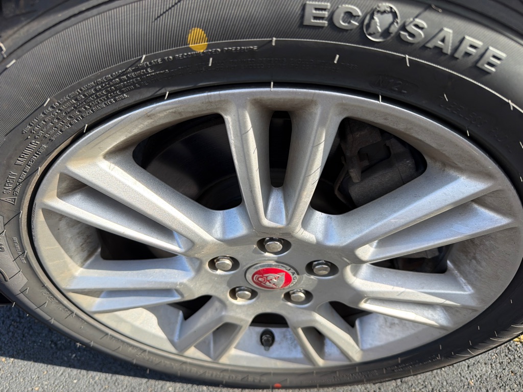 Photo 5 of 2018 Jaguar XE 25t Premium