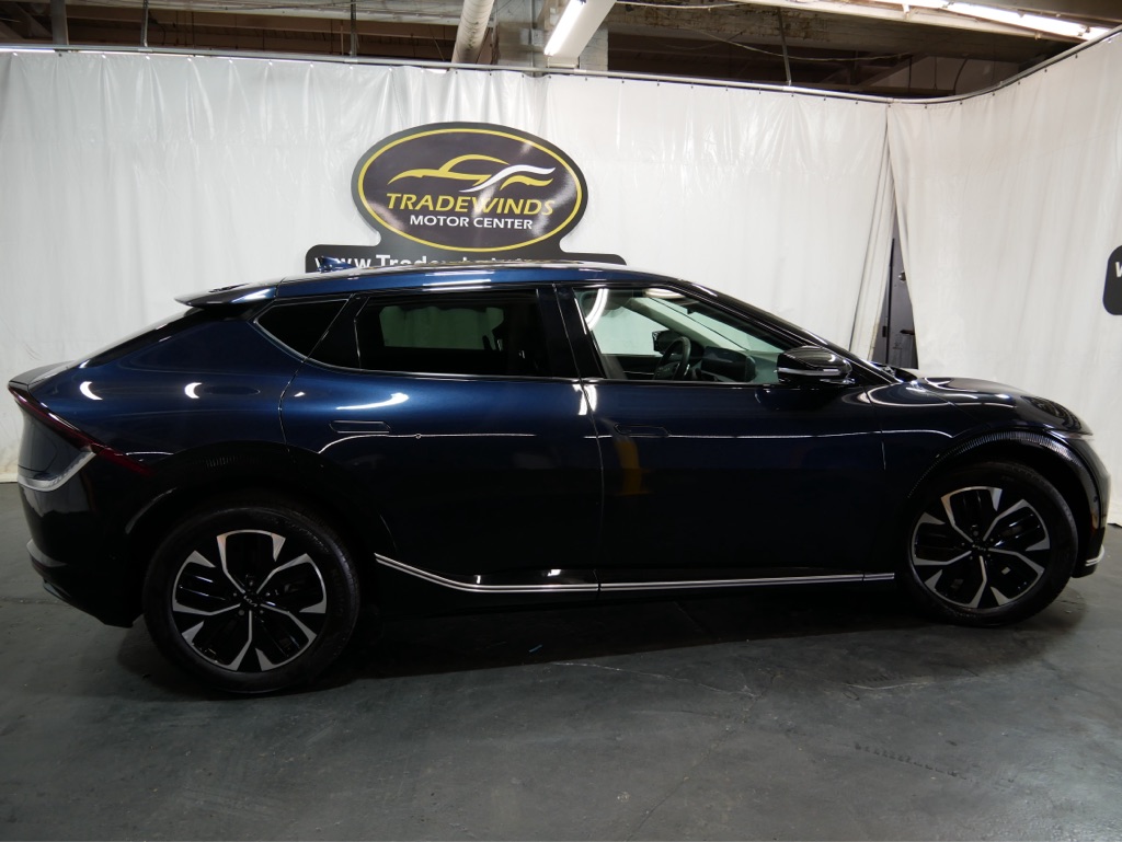 Photo 5 of 2023 Kia EV6 Wind