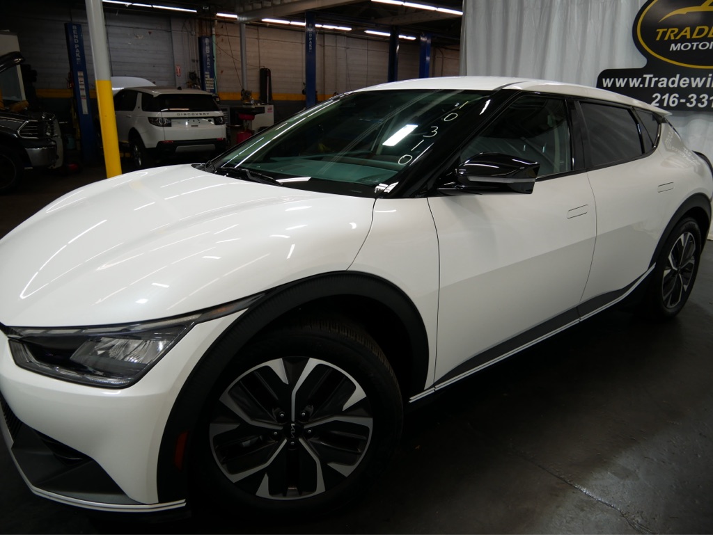 Photo 3 of 2024 Kia EV6 Light Long Range