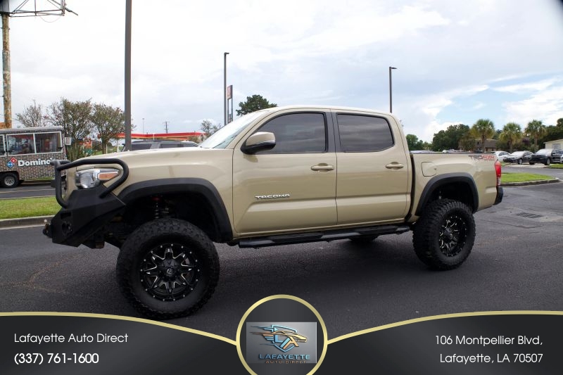 2017 Toyota Tacoma TRD Off-Road - Main Image