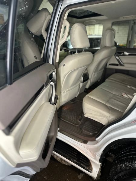 2015 Lexus GX Base - Photo 8