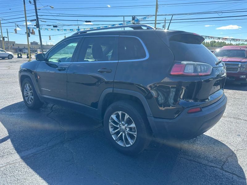 2019 Jeep Cherokee Latitude Plus - Image 5