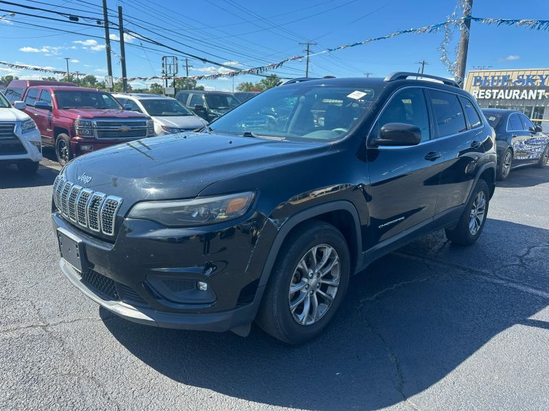 2019 Jeep Cherokee Latitude Plus - Image 3