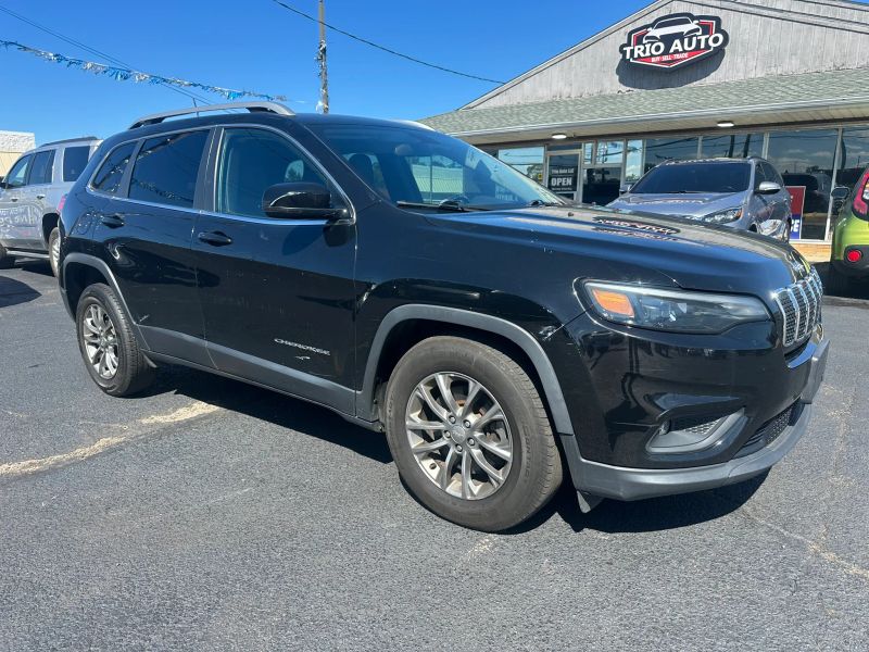 2019 Jeep Cherokee Latitude Plus - Main Image