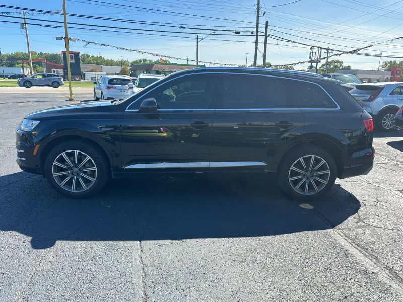 2017 Audi Q7 3.0T Prestige Sport Utility 4D - Image 4