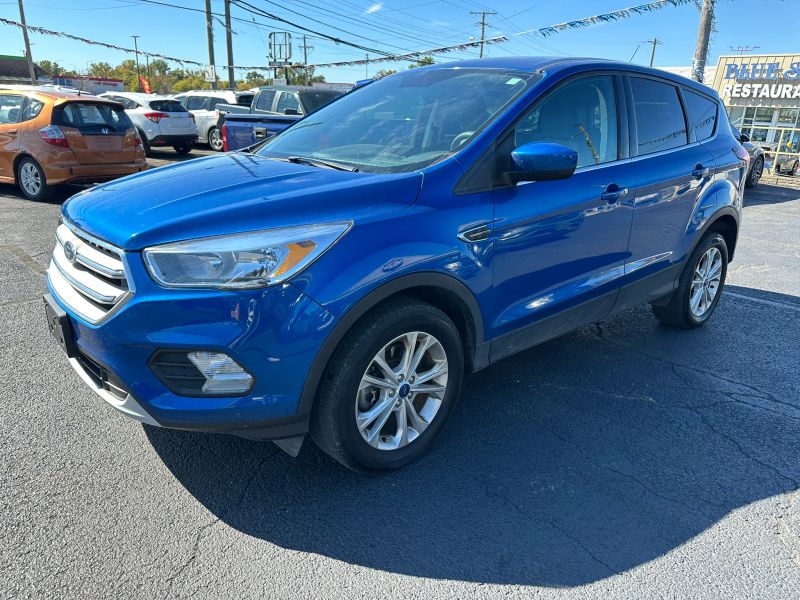 Photo 3 of 2019 Ford Escape SE