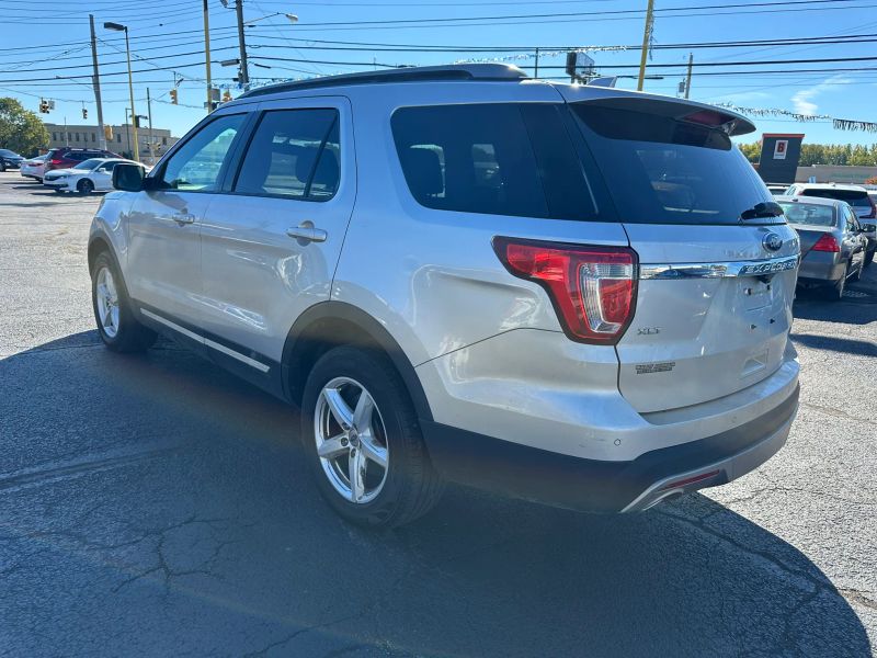 Photo 5 of 2017 Ford Explorer XLT