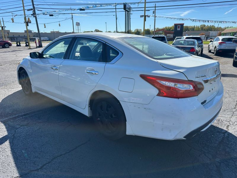 2018 Nissan Altima 2.5 S - Image 5