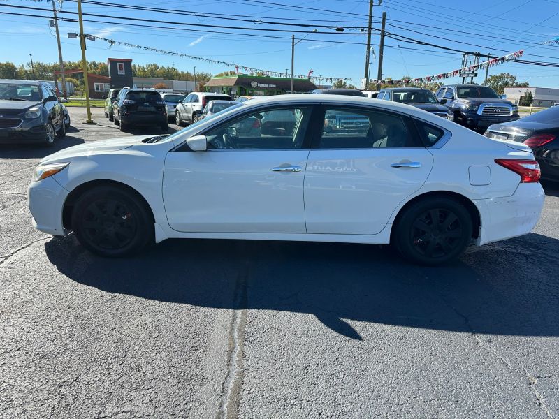 2018 Nissan Altima 2.5 S - Image 4