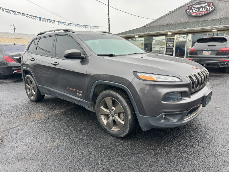2017 Jeep Cherokee Latitude - Main Image