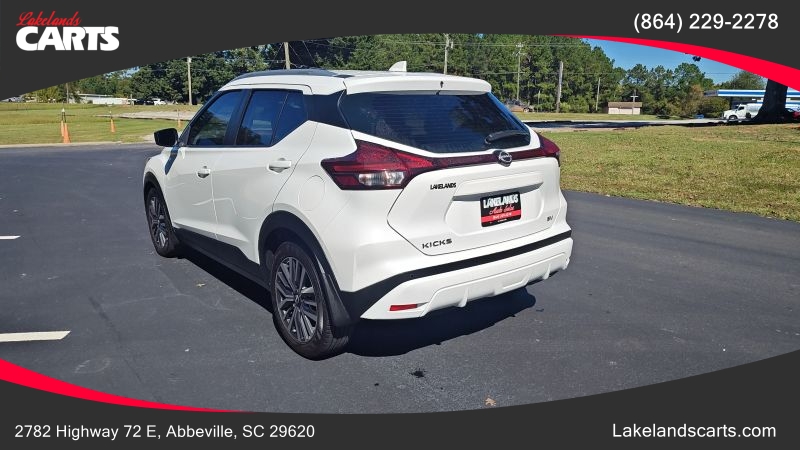 2022 Nissan Kicks SV - Image 3
