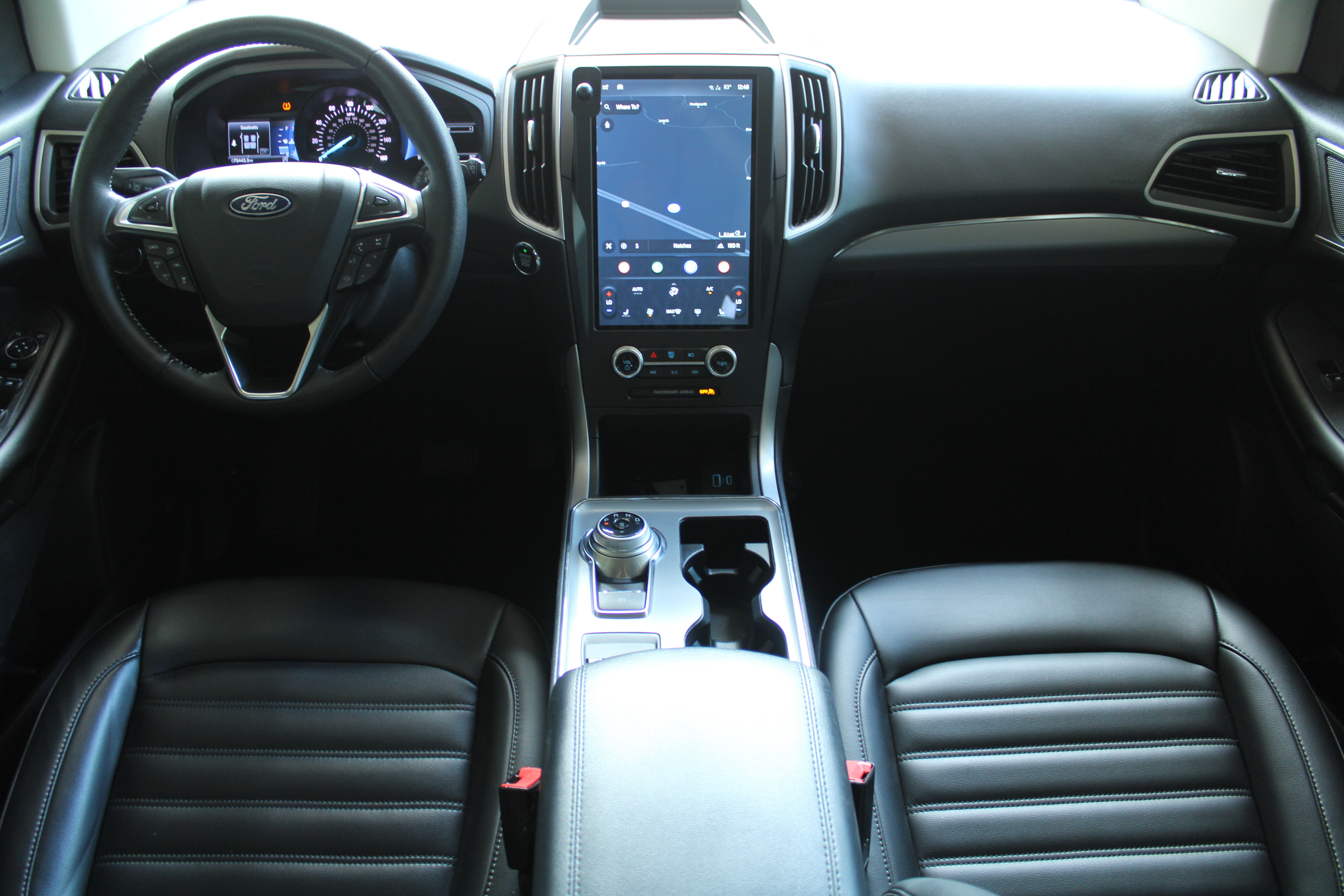 2022 Ford Edge SEL - Image 2