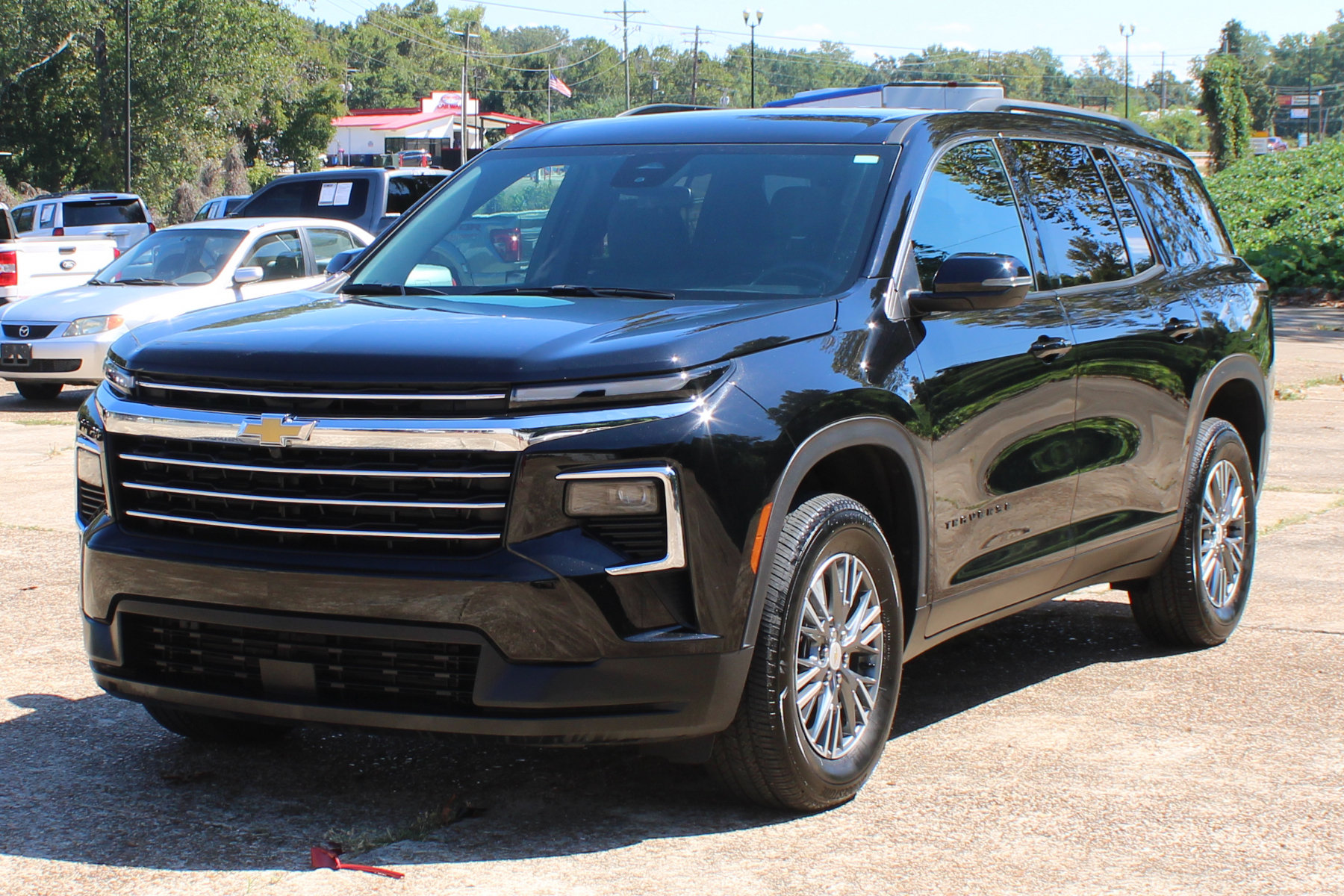 2026 Chevrolet Traverse LT - Main Image