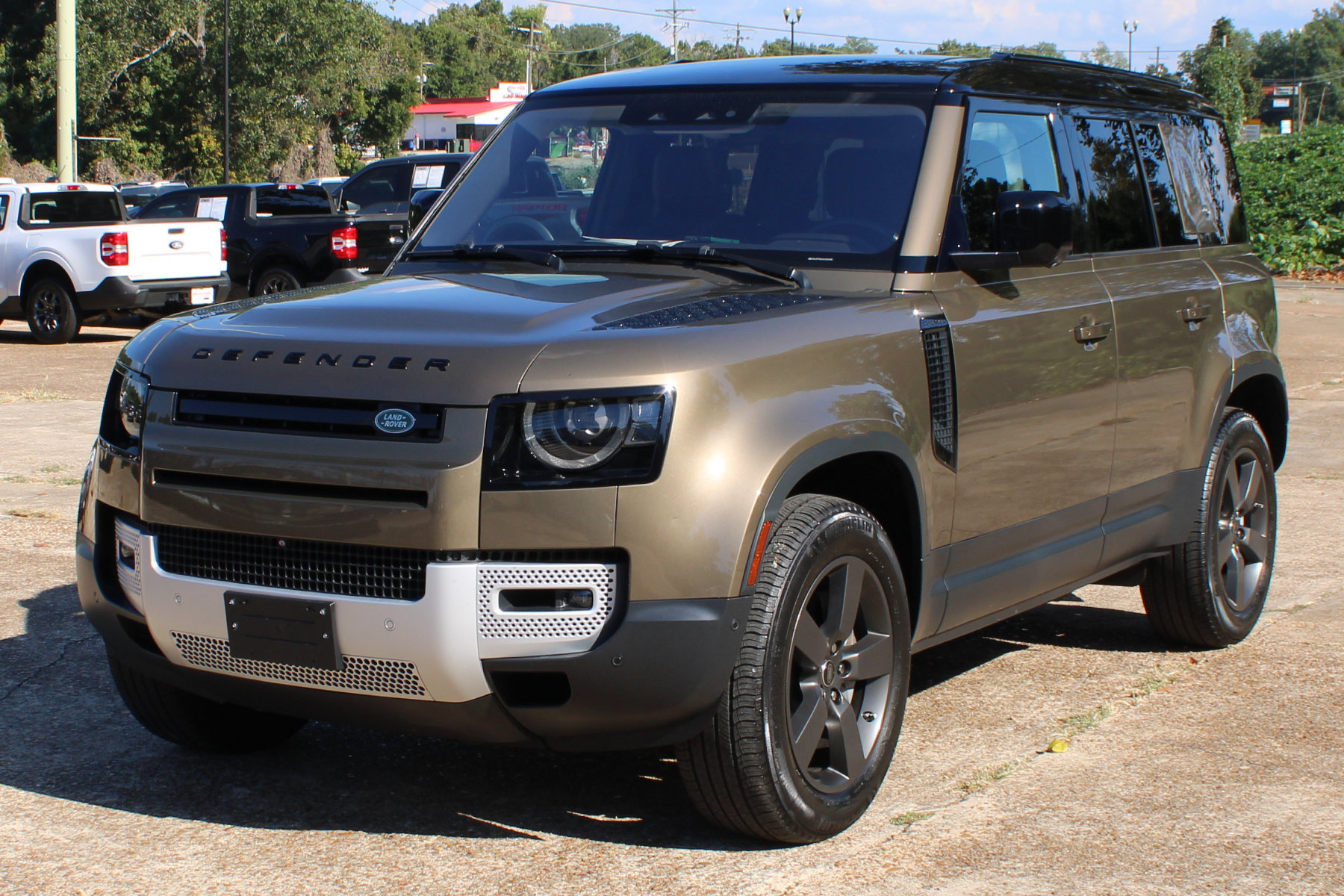 Photo 1 of 2020 Land Rover Defender 110 SE
