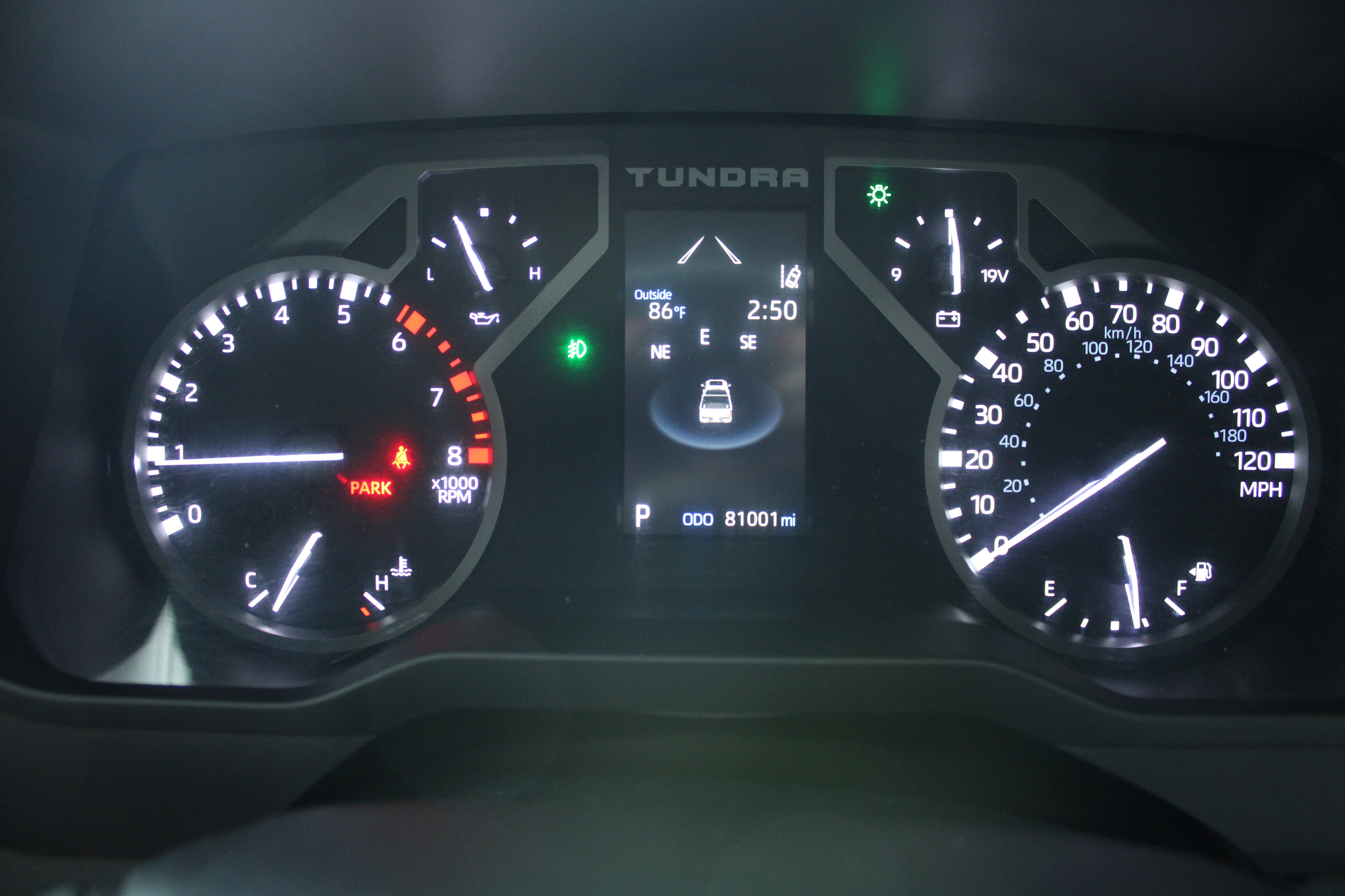 Photo 3 of 2022 Toyota Tundra Limited