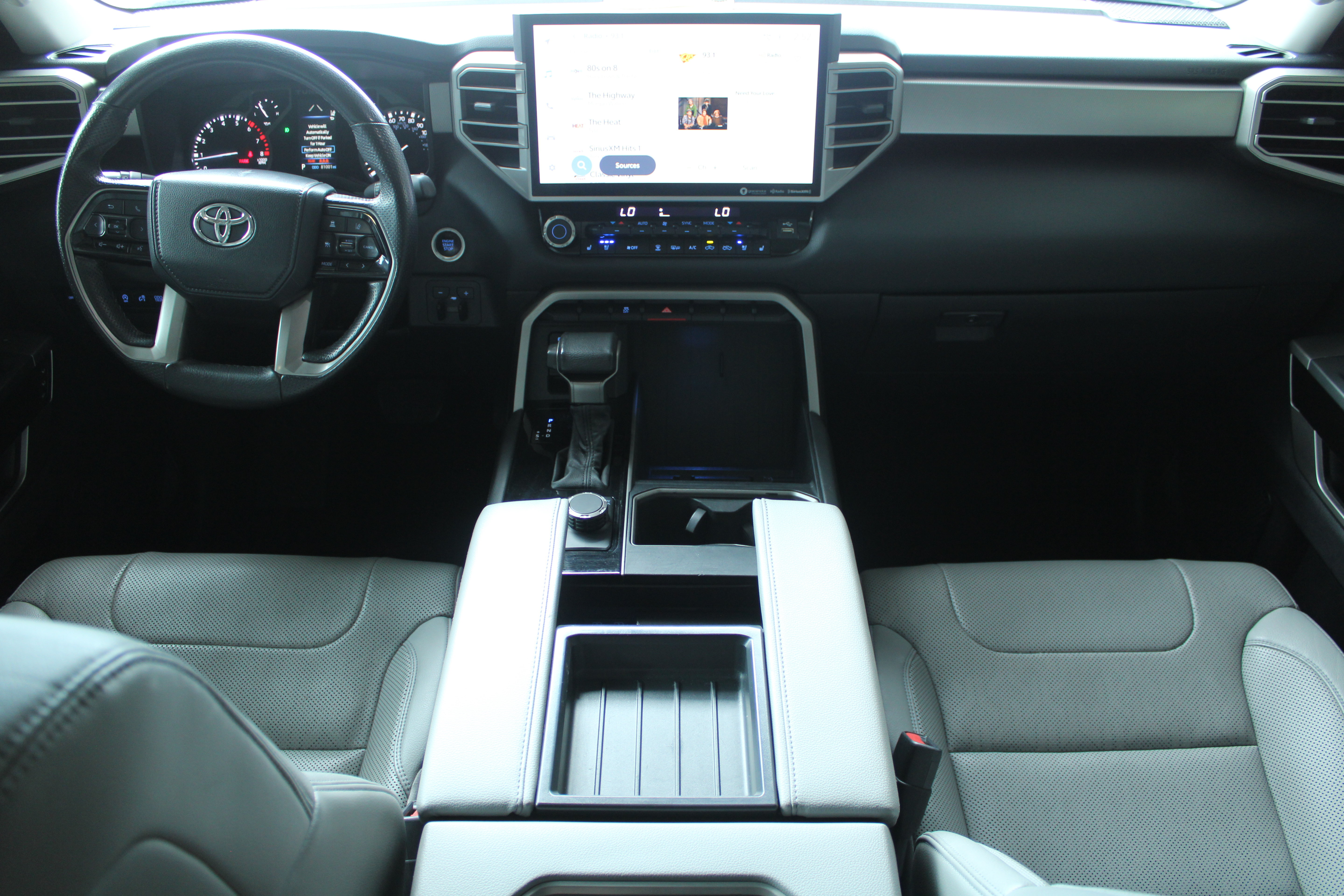 Photo 2 of 2022 Toyota Tundra Limited