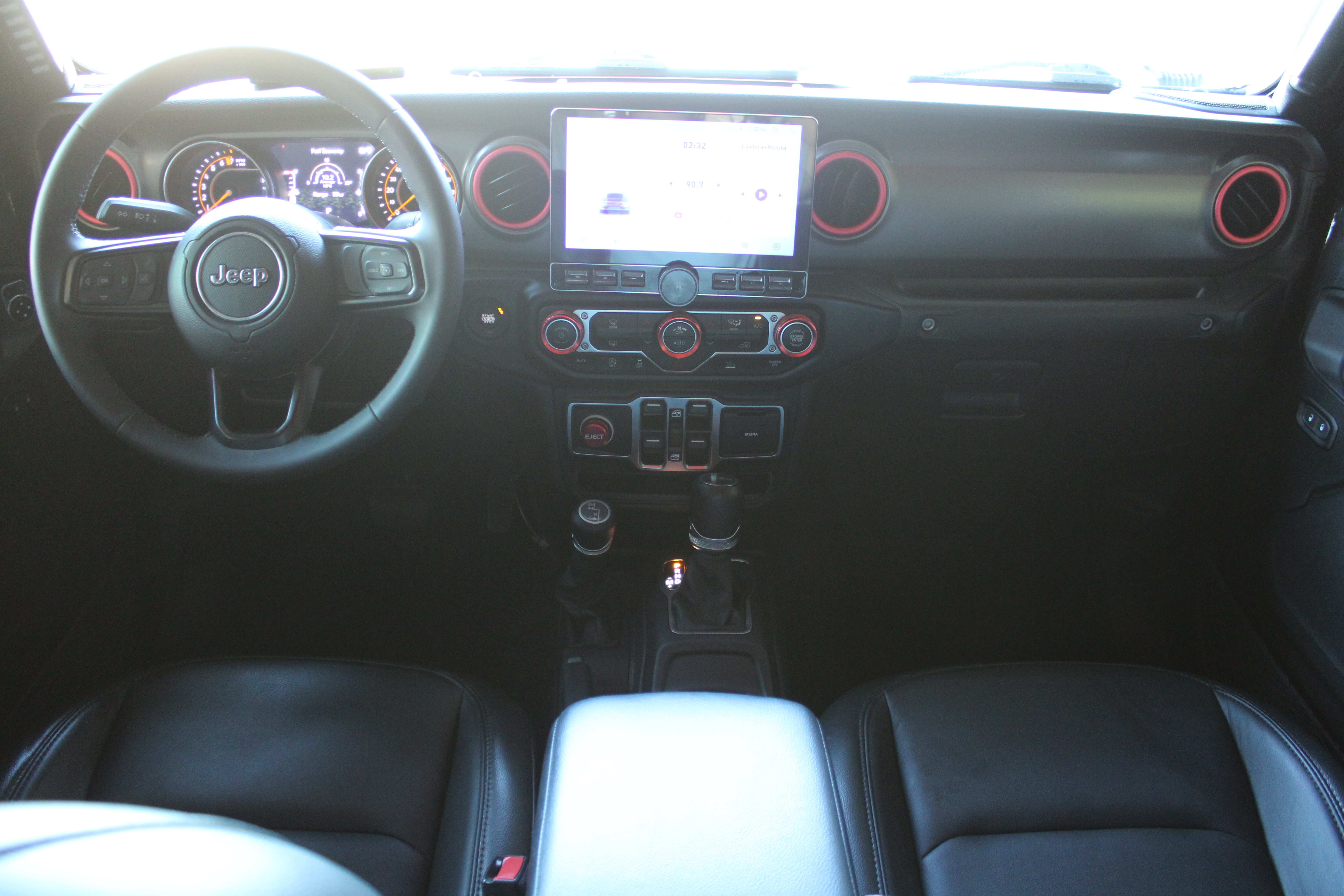 2023 Jeep Gladiator Texas Trail - Image 2