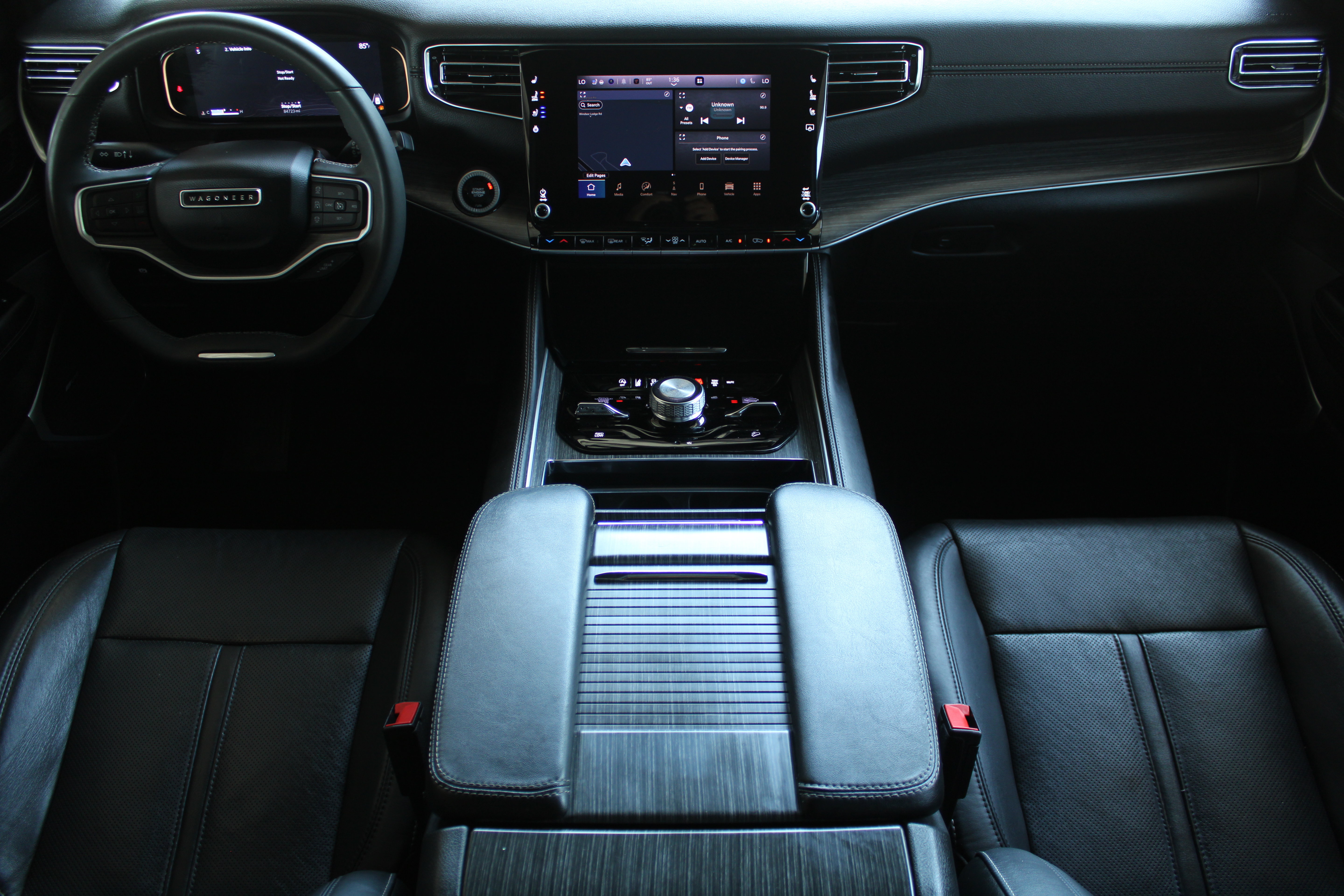 Photo 2 of 2023 Jeep Wagoneer L Series III