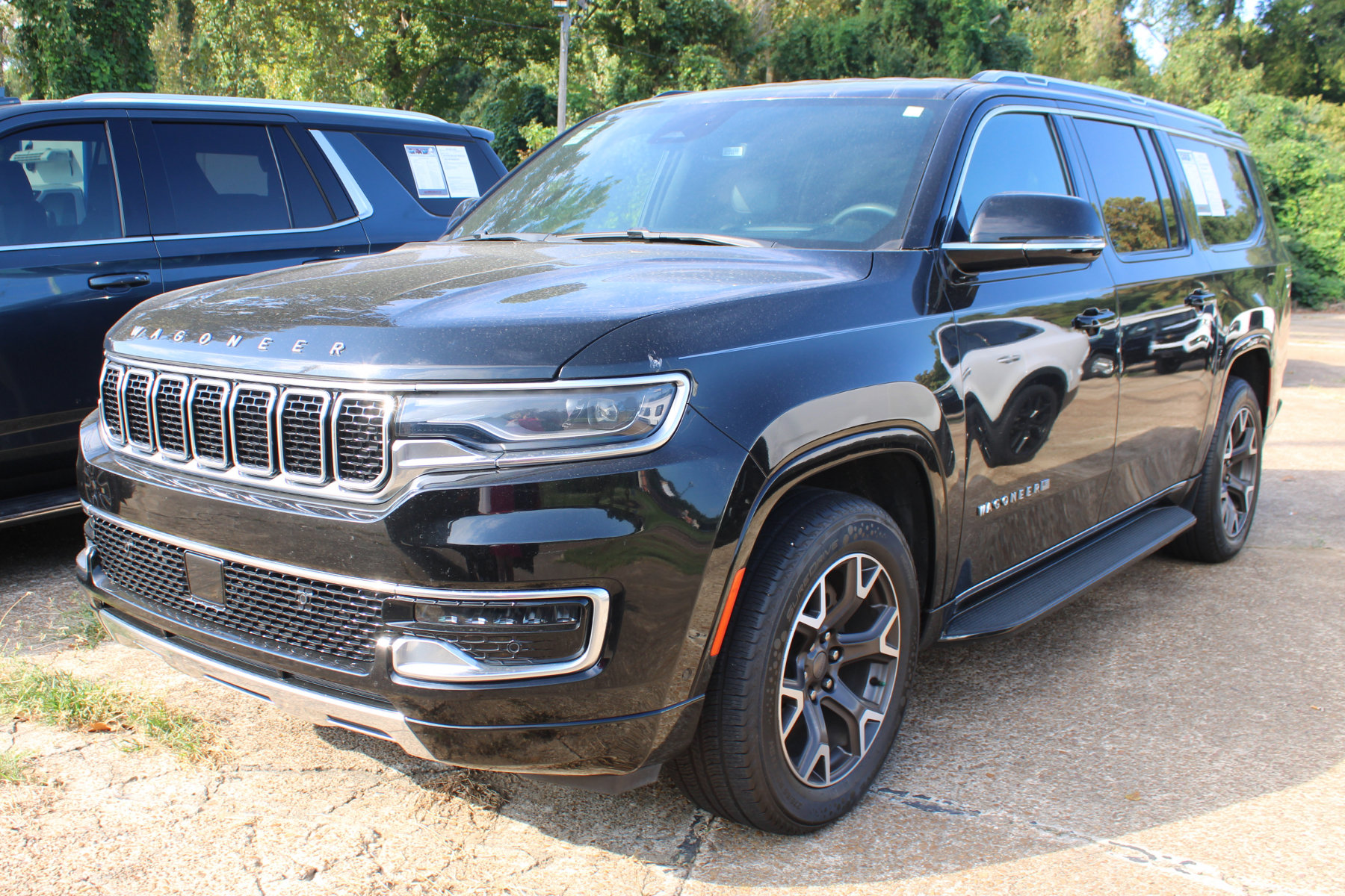 Photo 1 of 2023 Jeep Wagoneer L Series III