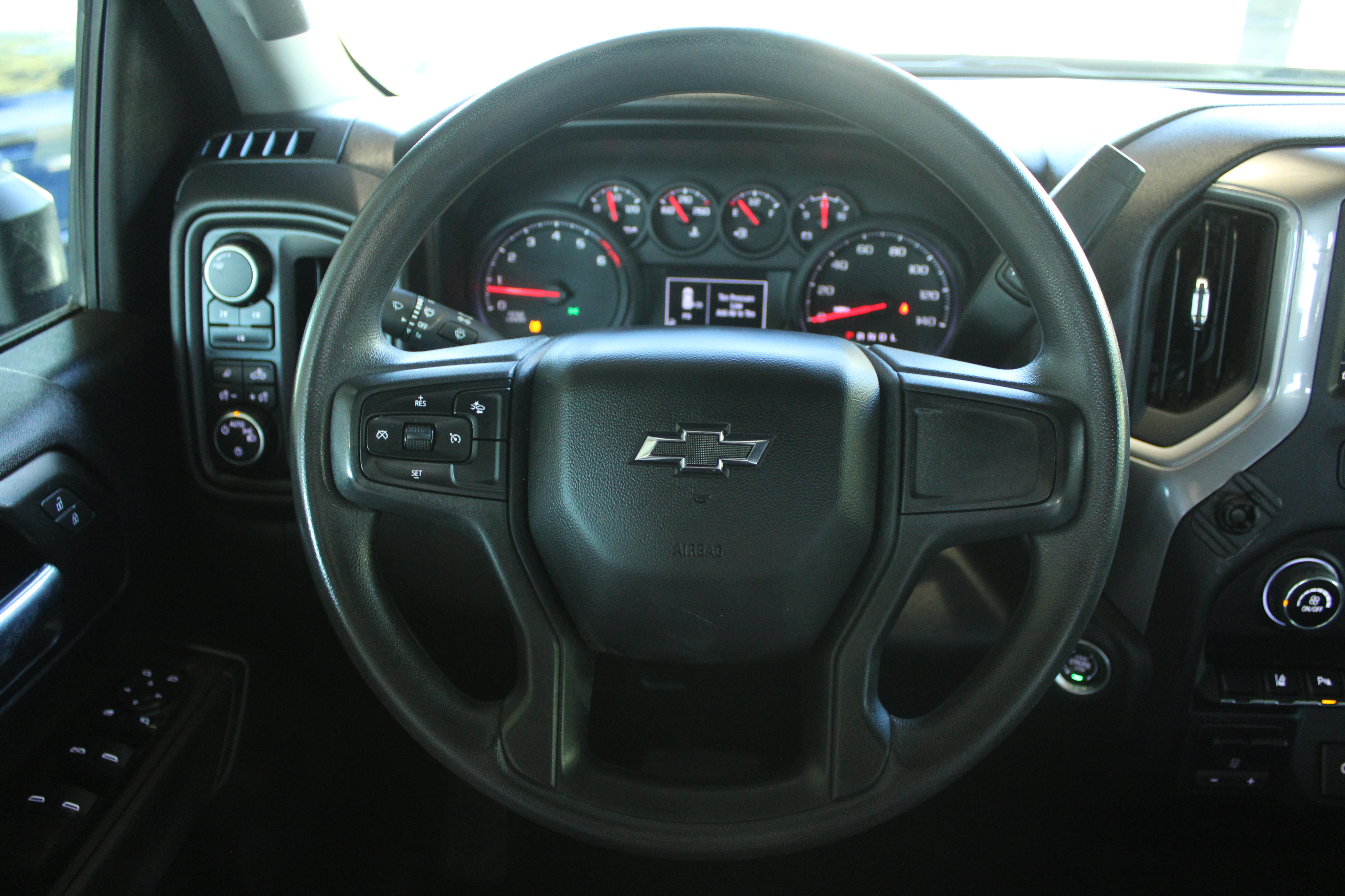 2025 Chevrolet Silverado 2500HD Custom - Image 4