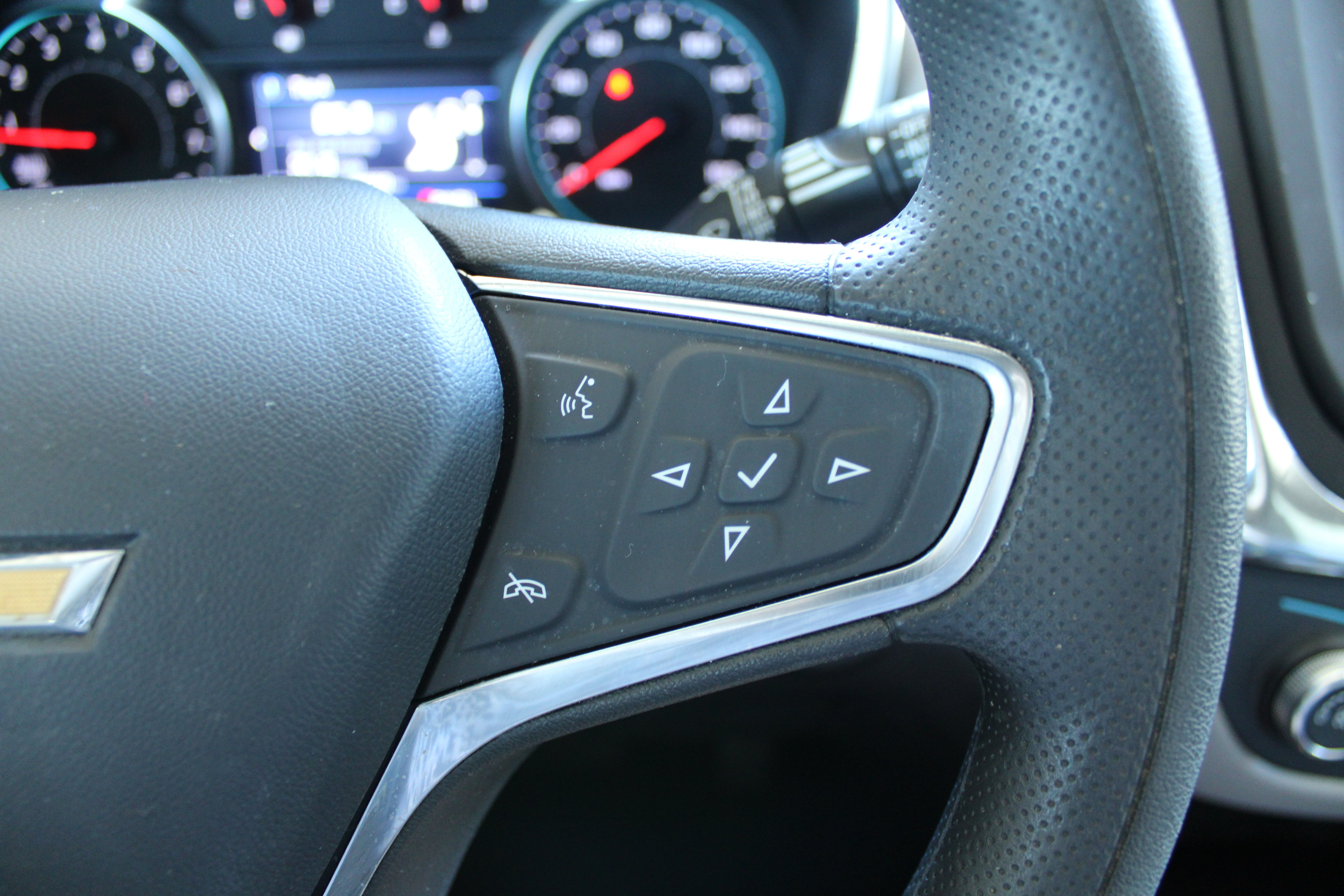 2024 Chevrolet Equinox LS - Image 4