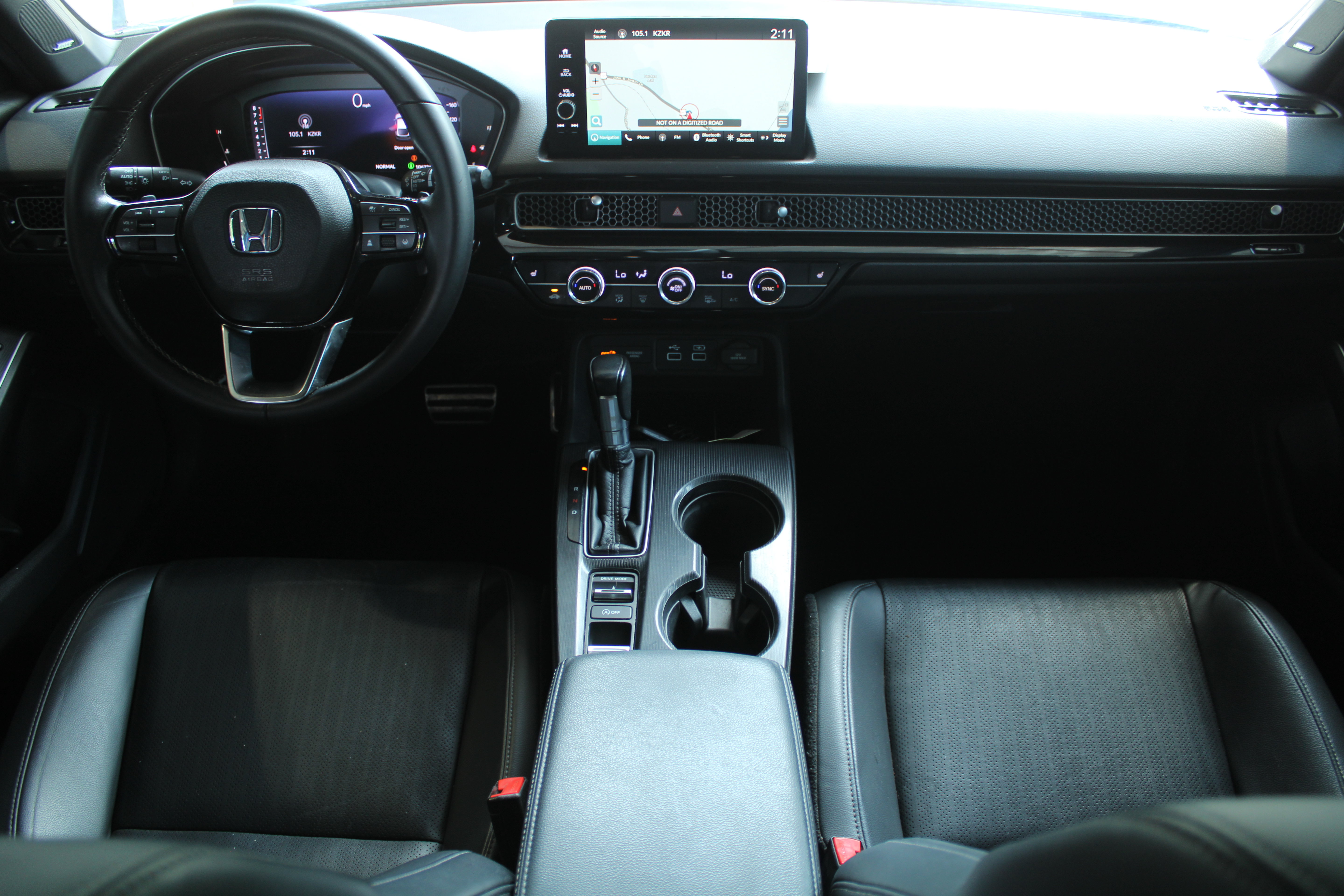 2022 Honda Civic Sport Touring - Image 2
