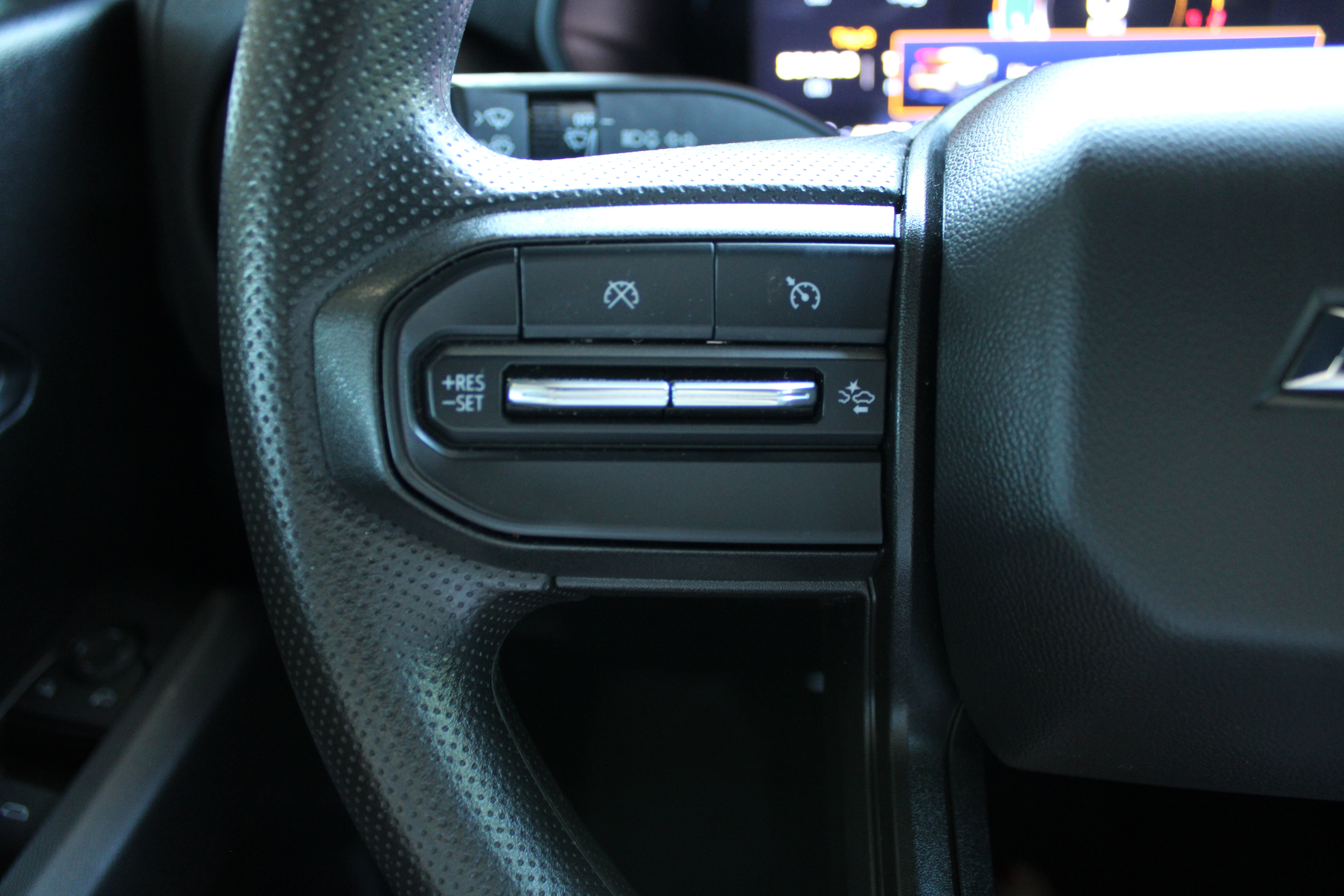 2024 Chevrolet Colorado Trail Boss - Image 4