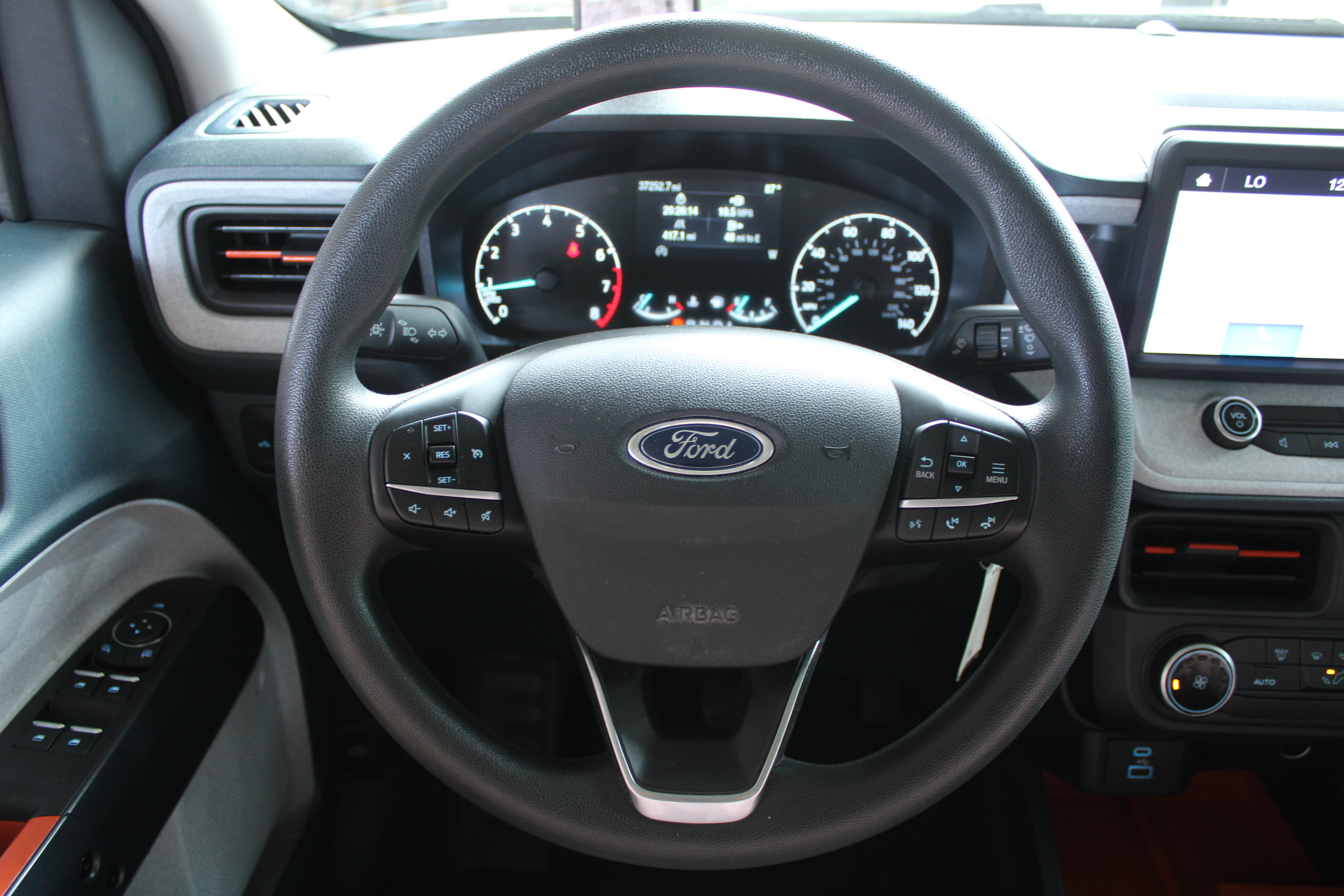 2022 Ford Maverick XLT - Image 4