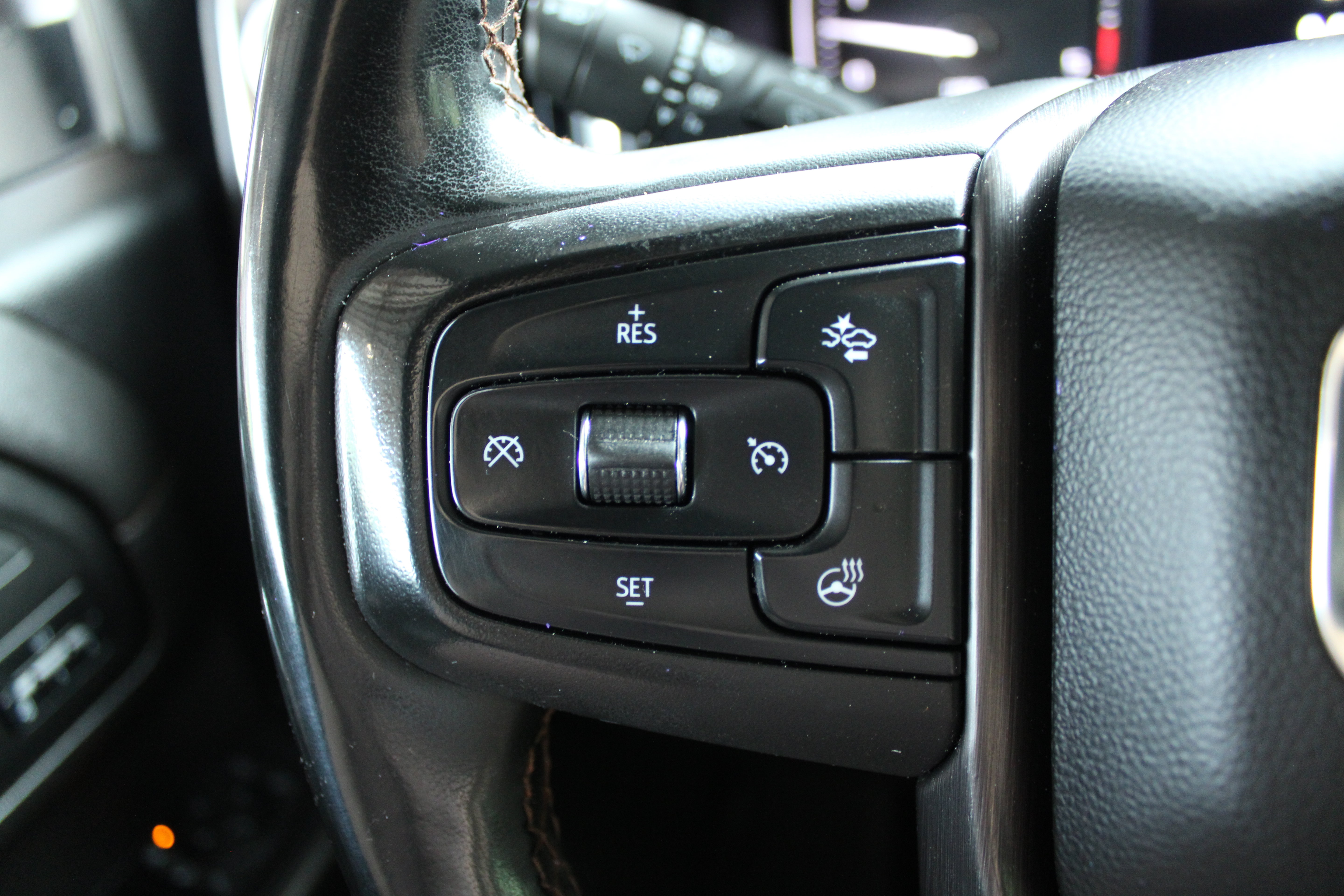 2023 GMC Sierra 2500HD AT4 - Image 5