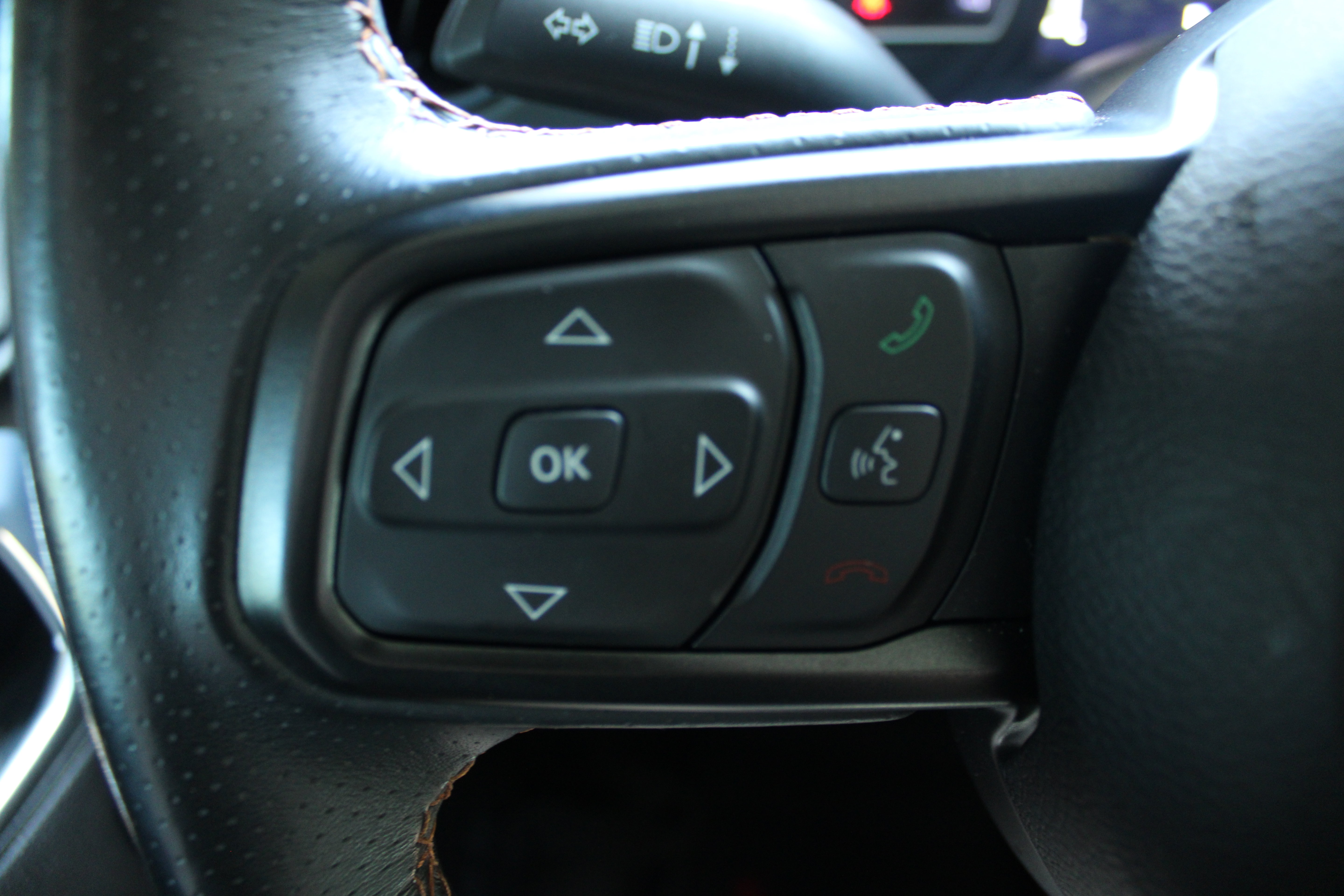 Photo 5 of 2024 Jeep Gladiator Mojave