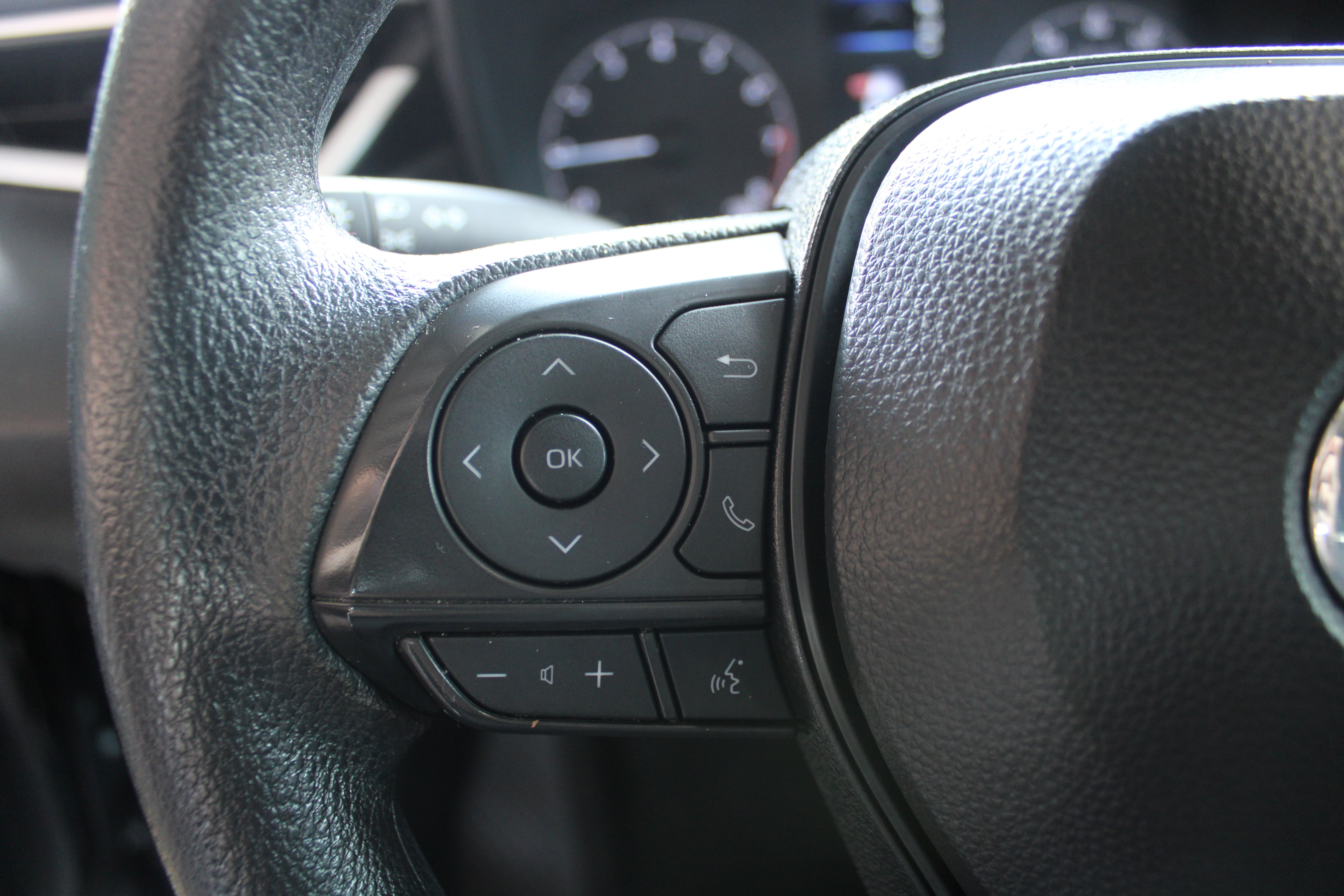 Photo 5 of 2025 Toyota Corolla LE