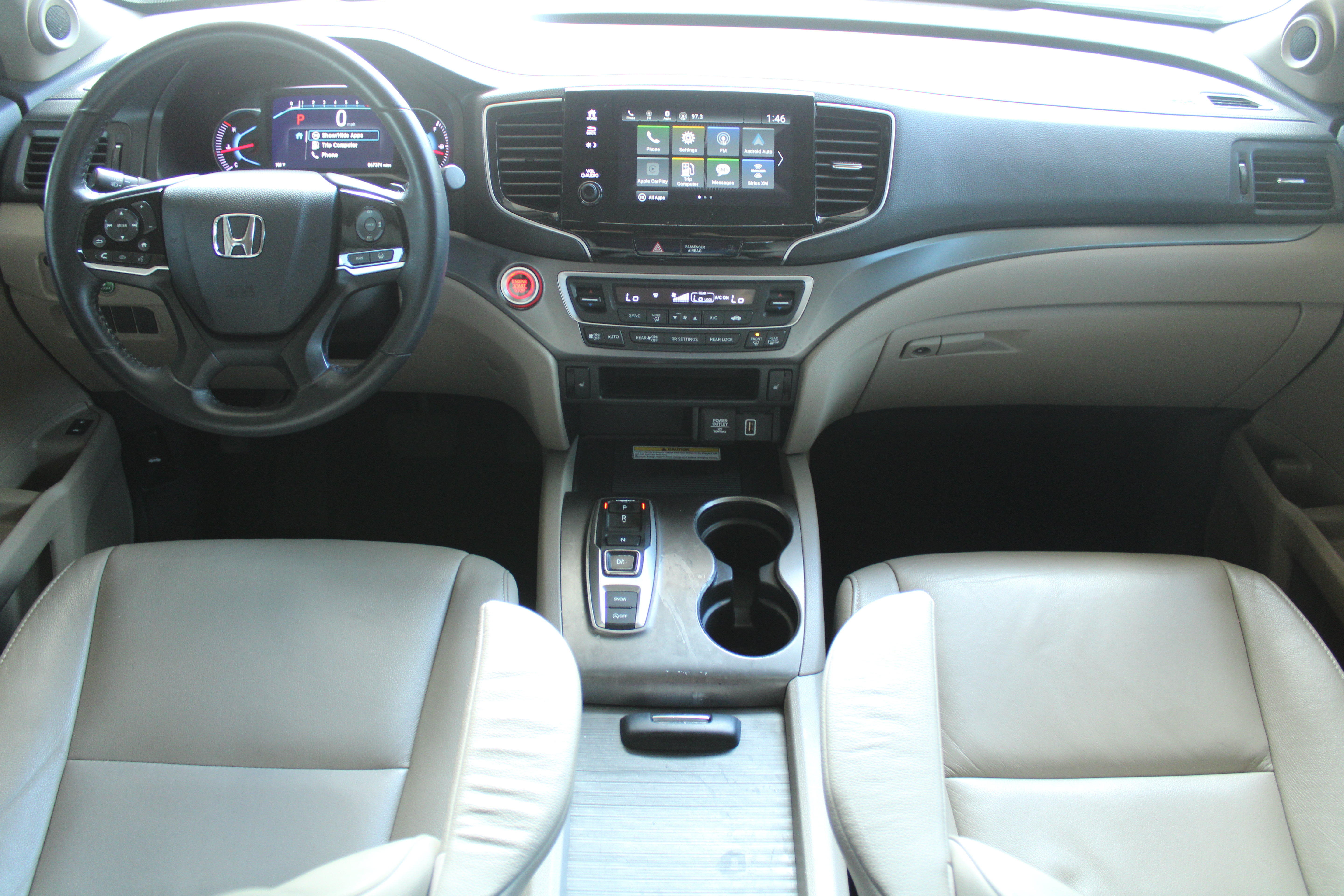 2022 Honda Pilot Special Edition - Image 2