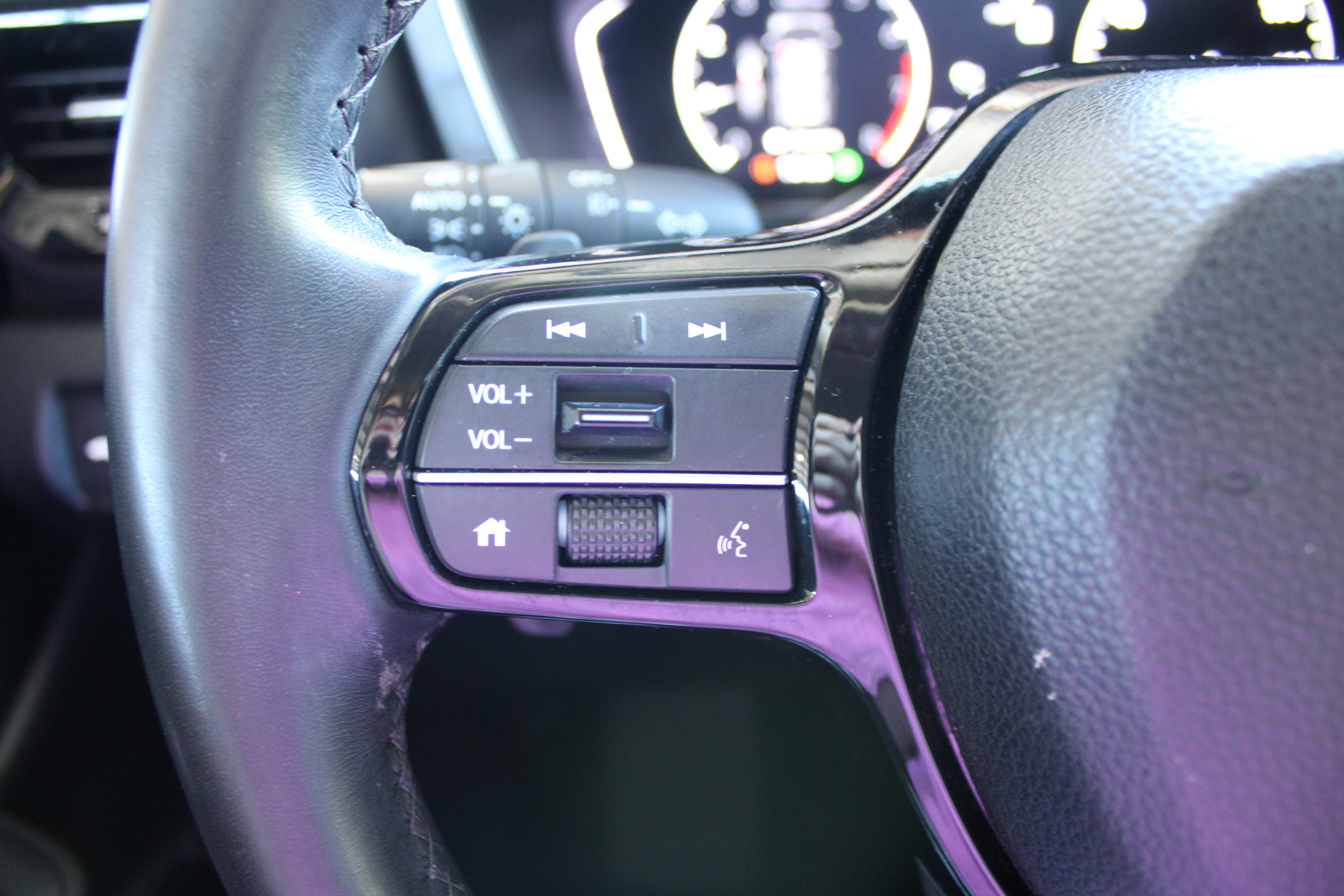 2023 Honda Pilot EX-L - Image 4