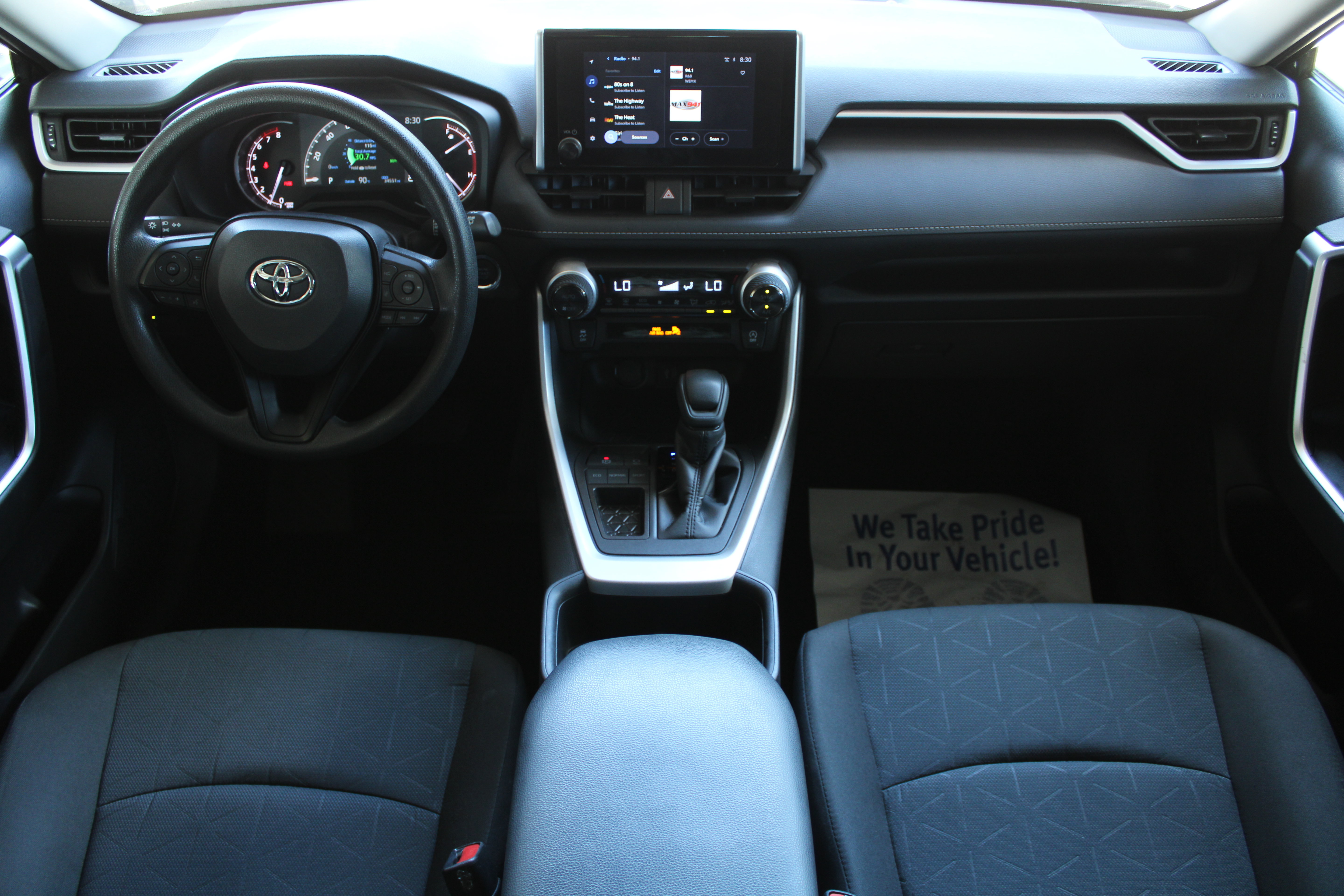 Photo 2 of 2025 Toyota RAV4 XLE