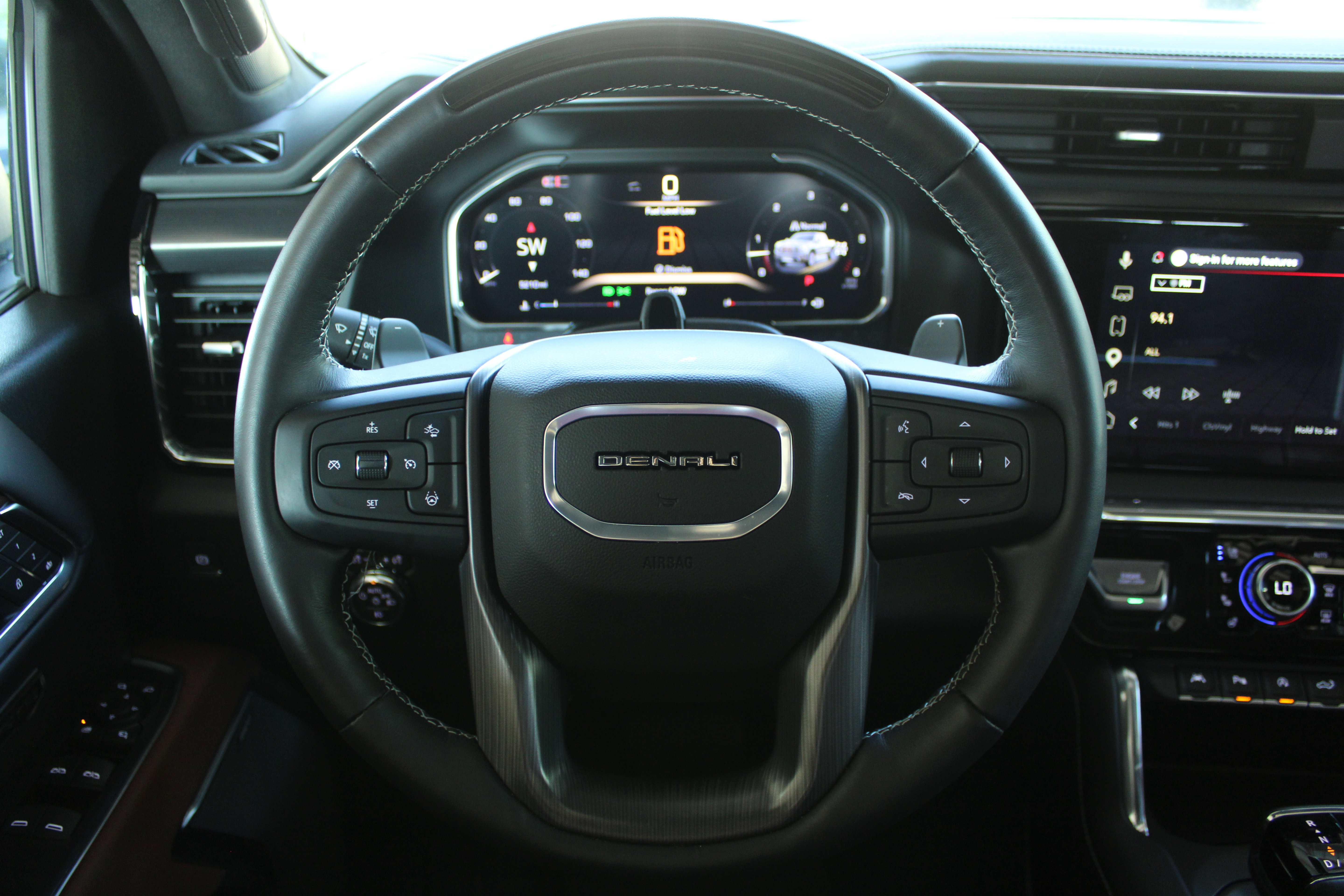 2026 GMC Sierra 1500 Denali Ultimate - Image 4