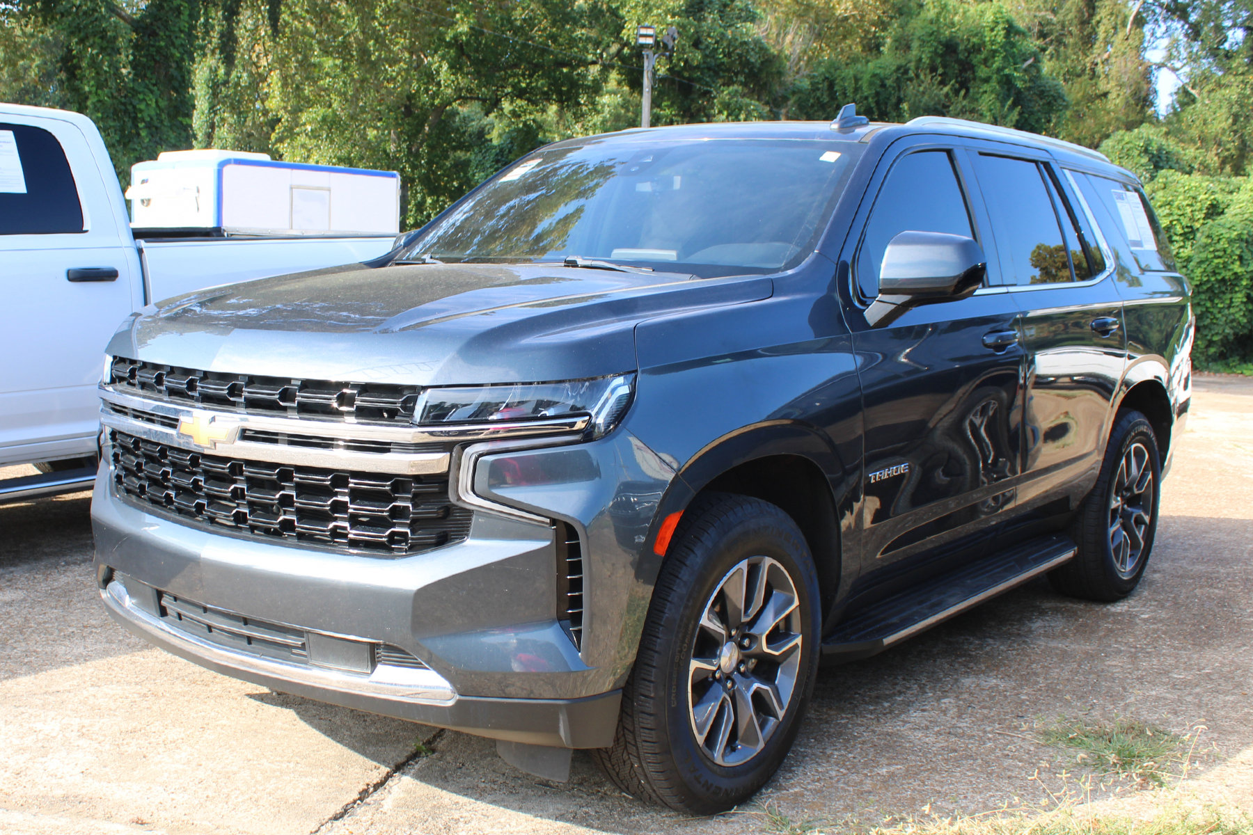 Photo 1 of 2021 Chevrolet Tahoe LS