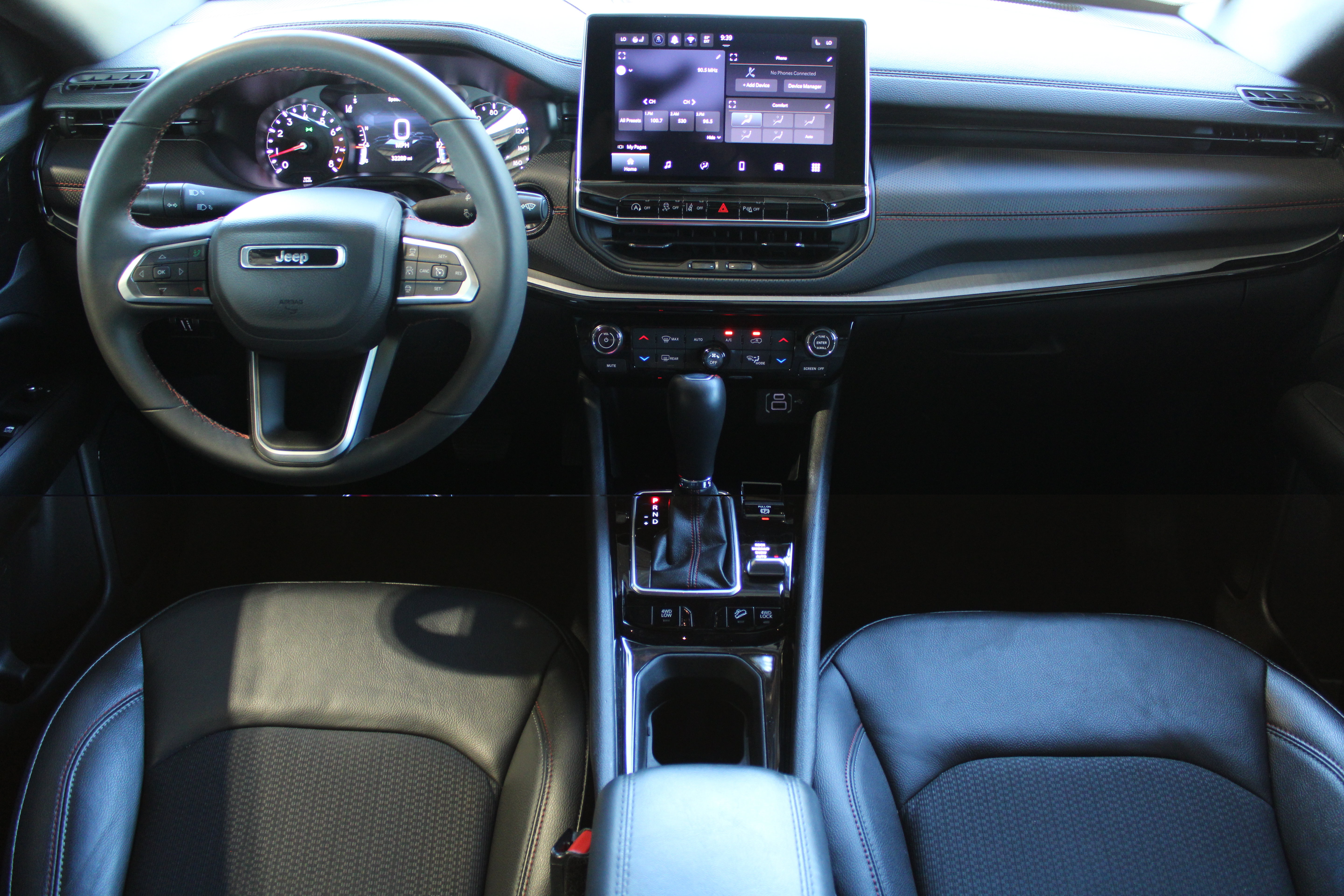 2026 Jeep Compass Trailhawk - Image 3