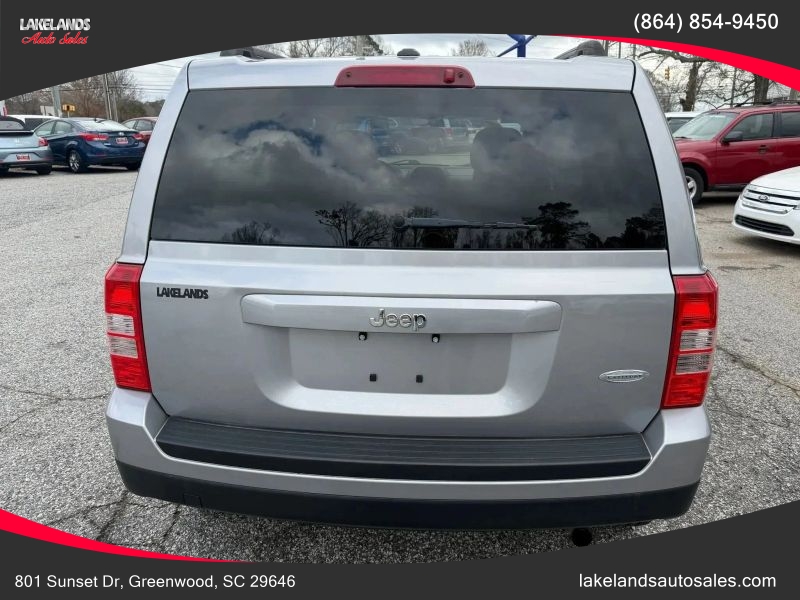 Photo 4 of 2015 Jeep Patriot Latitude