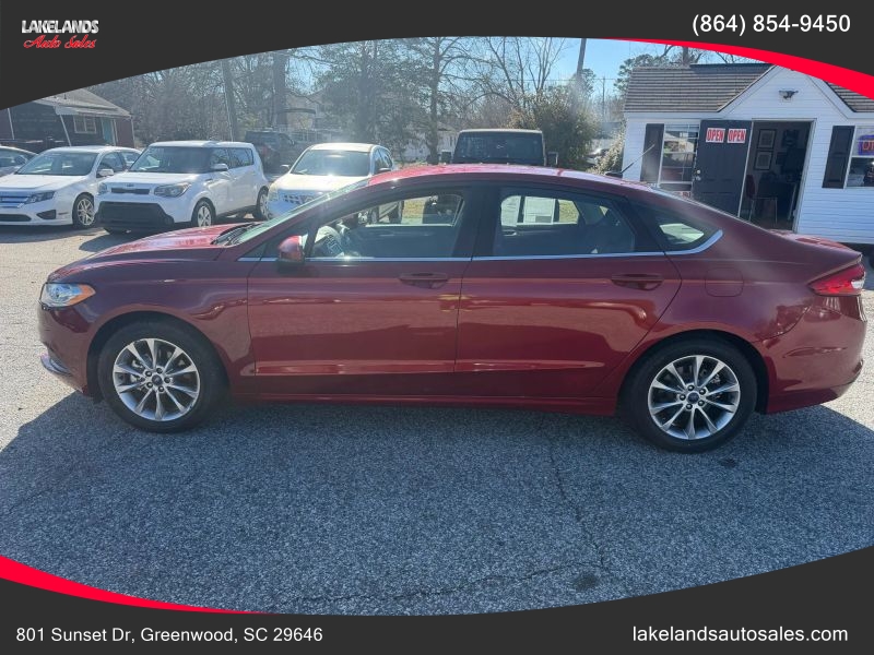 2017 Ford Fusion SE - Image 2