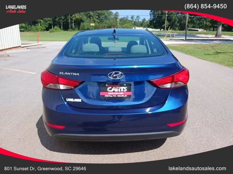 2015 Hyundai ELANTRA SE - Image 4