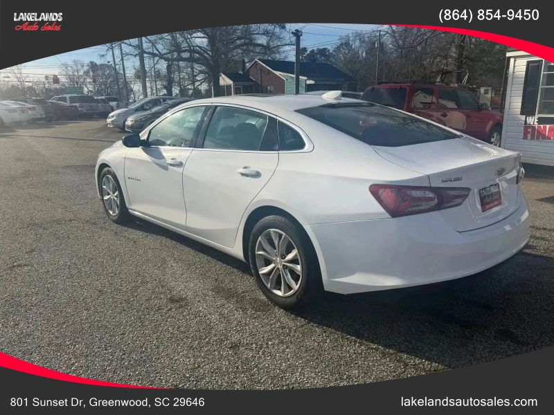 2022 Chevrolet Malibu LT - Image 3