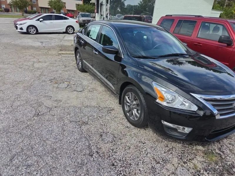 2015 Nissan Altima 2.5 S - Image 2