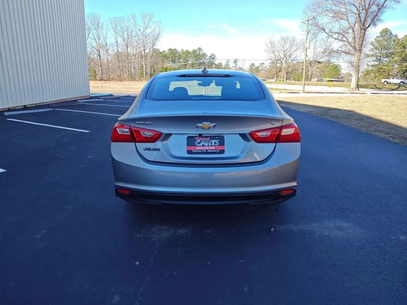 2023 Chevrolet Malibu 1LT Sedan 4D - Image 4