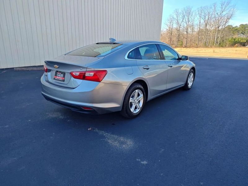 2023 Chevrolet Malibu 1LT Sedan 4D - Image 5