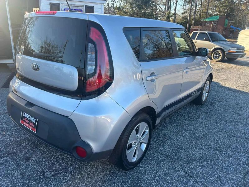 2016 Kia Soul Wagon 4D - Image 5