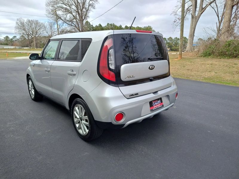 2018 Kia Soul + Wagon 4D - Image 3