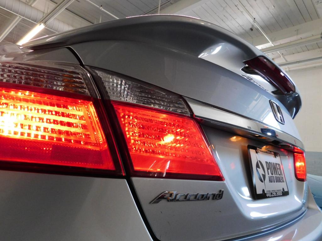 2015 Honda Accord LX - Image 4